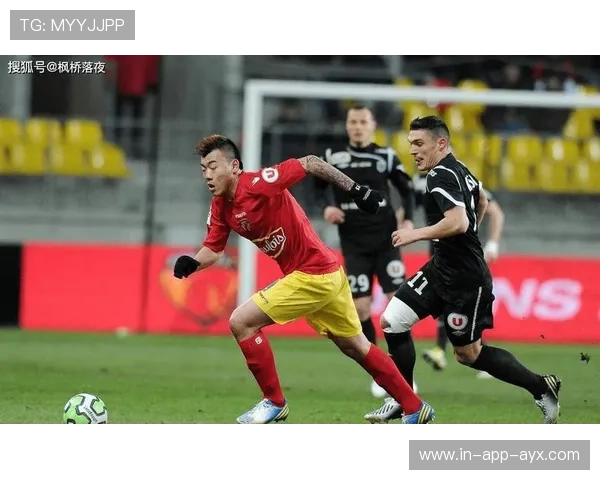 巴西后腰体系稳固,防守端表现极其可靠 巴西后腰体系稳固,防守端表现极其可靠