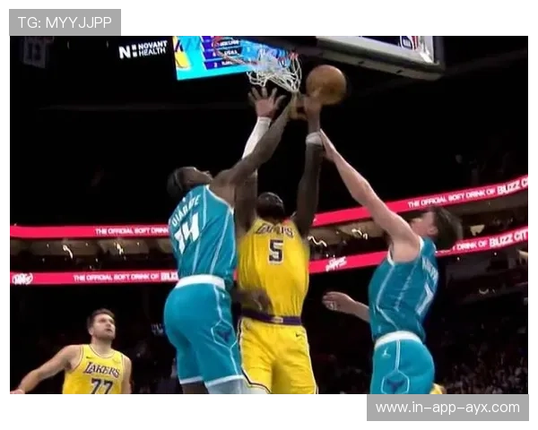 布里奇斯关键篮板,黄蜂锁定胜果 布里奇斯关键篮板,黄蜂锁定胜果