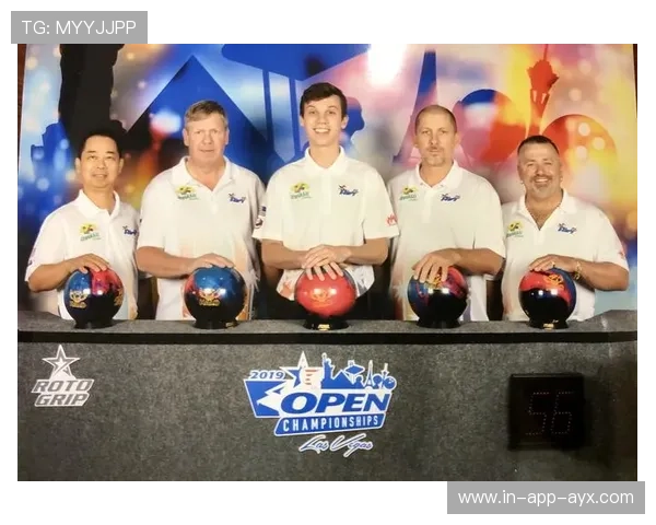 保龄球公开赛女将夺冠，打破长期记录