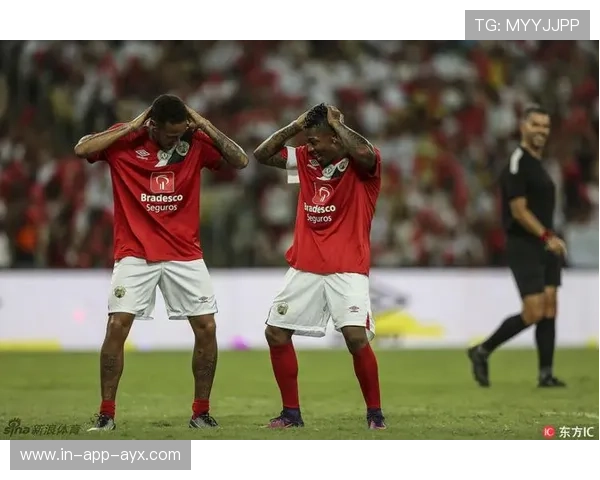 内马尔在慈善赛中临时承担主持，幽默风格圈粉无数