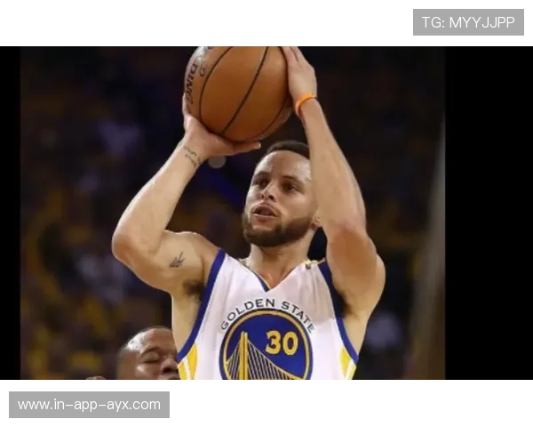 NBA库里急停跳投训练更精准，成为投篮艺术的巅峰