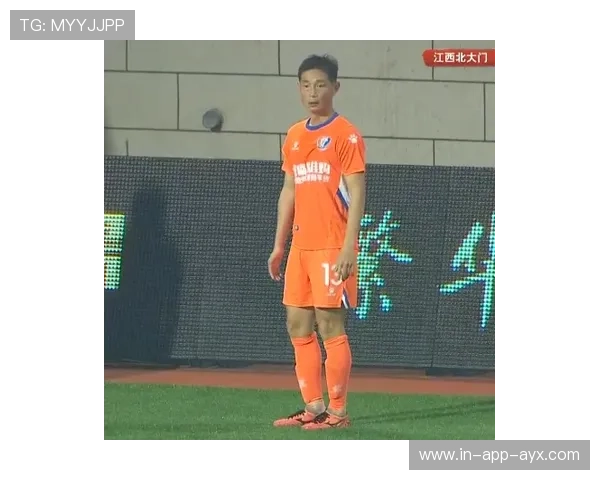 劳塔罗直塞连线前插队友，国际米兰打出教科书式配合