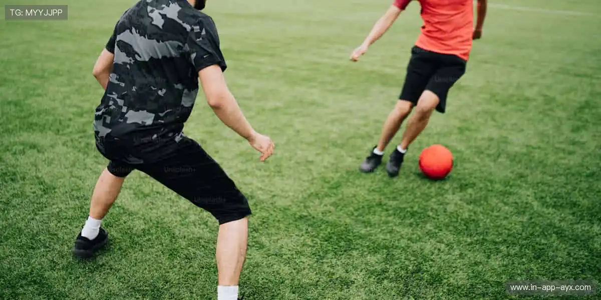 「弹幕互动 + 专家解读，边看边聊才是观赛标配！💬加入直播间，一起嗨翻天！」